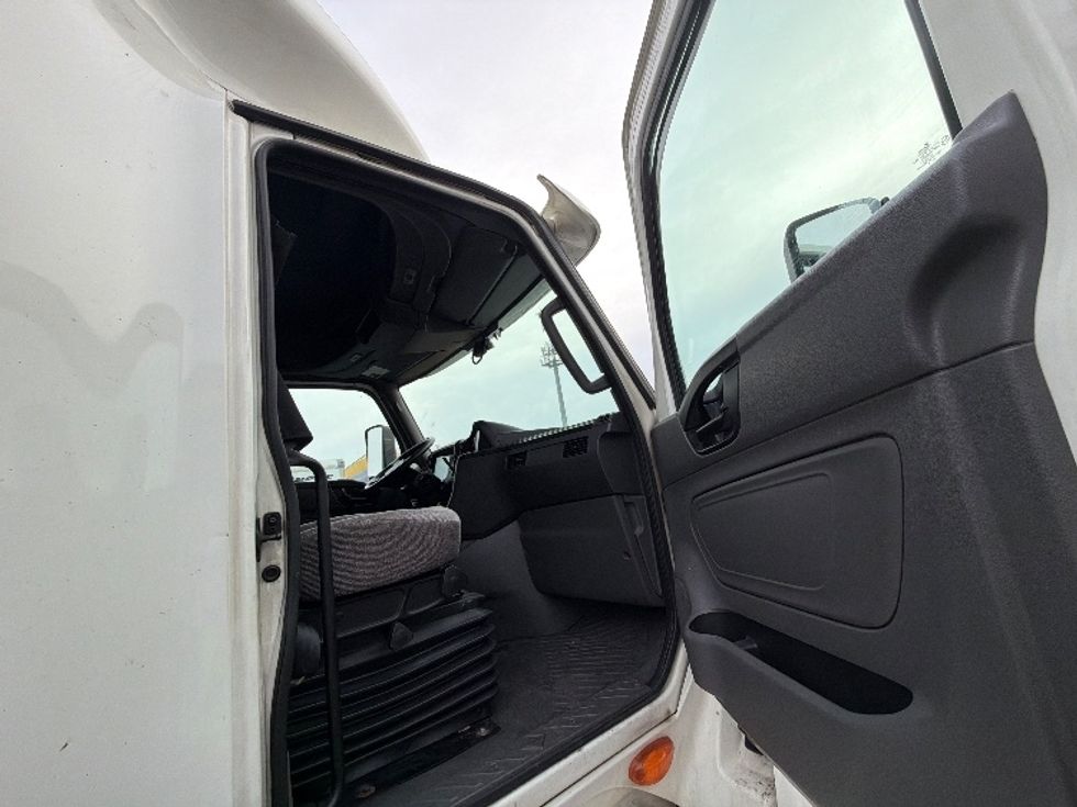 Sleeper Tractor-Heavy Duty Tractors-International-2019-LT625-Belcamp-MD-543,390\n\t\tmiles-$ 35,500 - Image 13