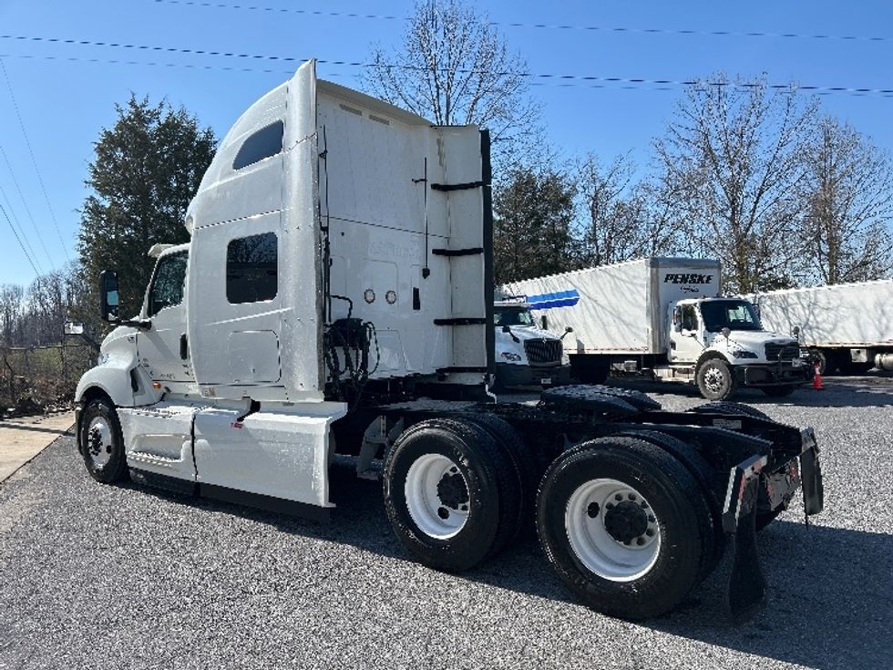 Sleeper Tractor-Heavy Duty Tractors-International-2019-LT625-Blountville-TN-490,395\n\t\tmiles-$ 38,250 - Image 5