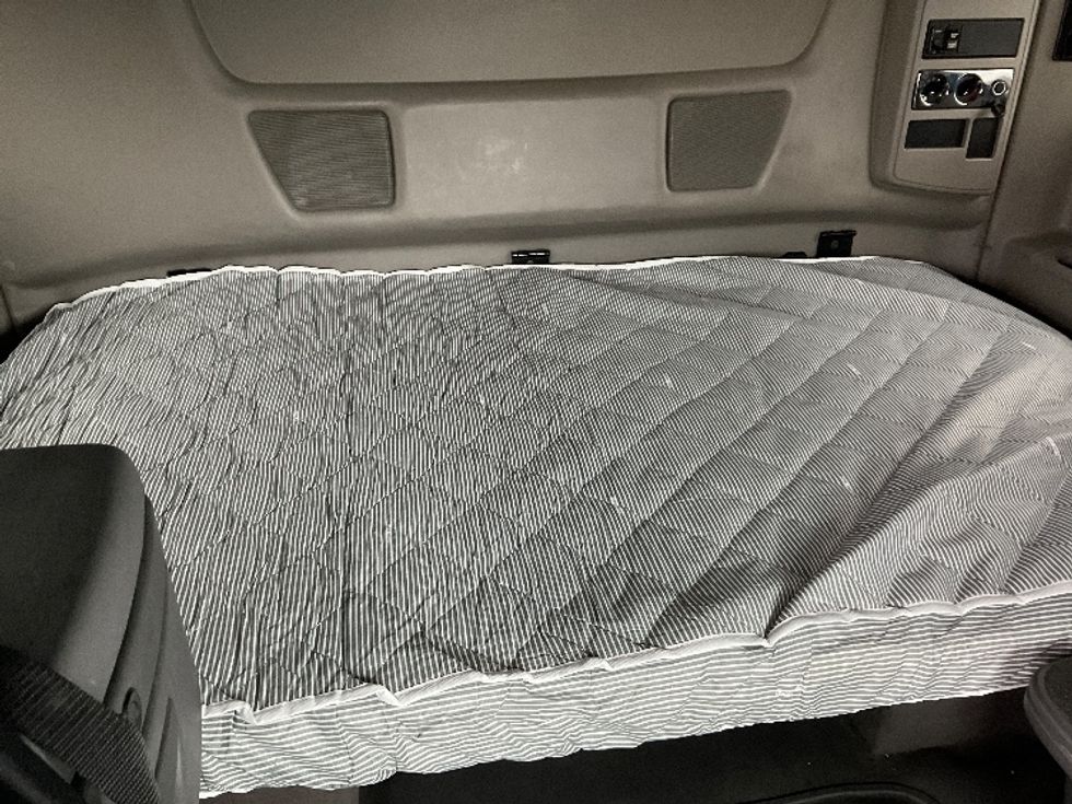 Sleeper Tractor-Heavy Duty Tractors-International-2019-LT625-Boise-ID-332,860\n\t\tmiles-$ 49,500 - Image 17