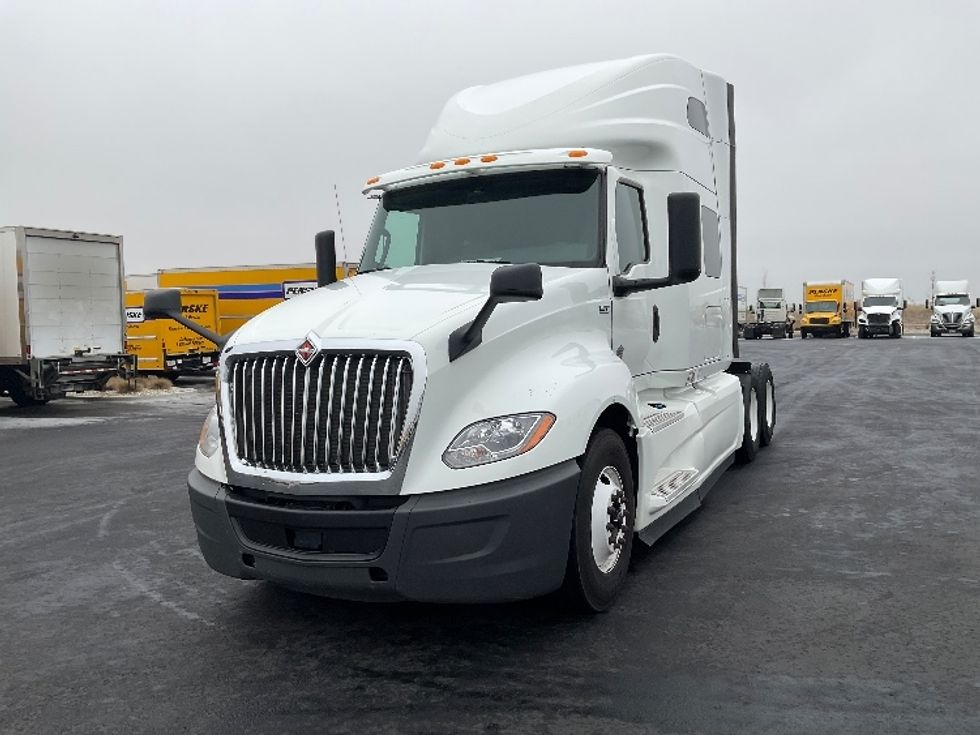 Sleeper Tractor-Heavy Duty Tractors-International-2019-LT625-Boise-ID-332,860\n\t\tmiles-$ 49,500 - Image 3