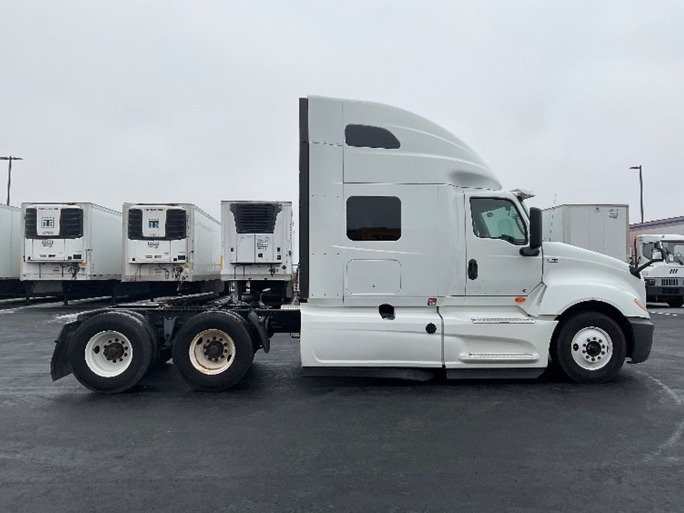 Sleeper Tractor-Heavy Duty Tractors-International-2019-LT625-Boise-ID-332,860\n\t\tmiles-$ 49,500 - Image 8