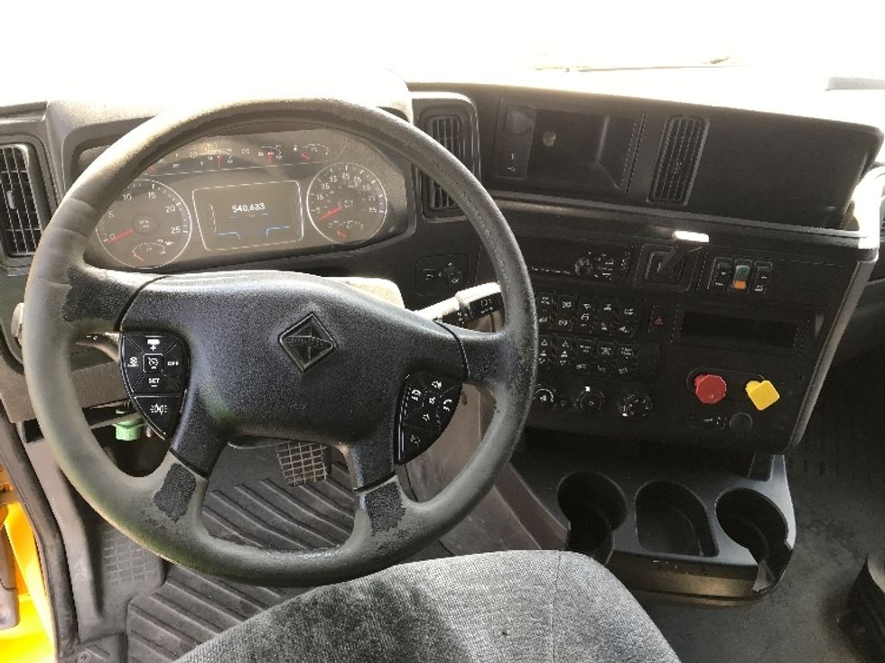 Sleeper Tractor-Heavy Duty Tractors-International-2019-LT625-Chesapeake-VA-540,633\n\t\tmiles-$ 29,750 - Image 11