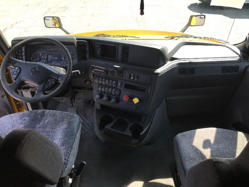 Sleeper Tractor-Heavy Duty Tractors-International-2019-LT625-Chesapeake-VA-540,633\n\t\tmiles-$ 29,750 - Image 12