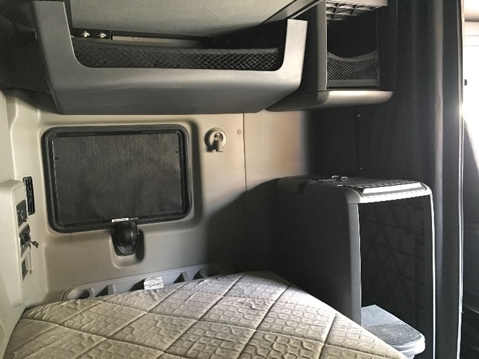 Sleeper Tractor-Heavy Duty Tractors-International-2019-LT625-Chesapeake-VA-540,633\n\t\tmiles-$ 29,750 - Image 18