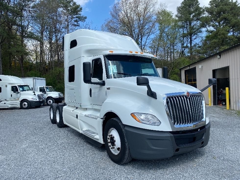 Sleeper Tractor-Heavy Duty Tractors-International-2019-LT625-Cleveland-TN-716,888\n\t\tmiles-$ 28,250 - Image 1