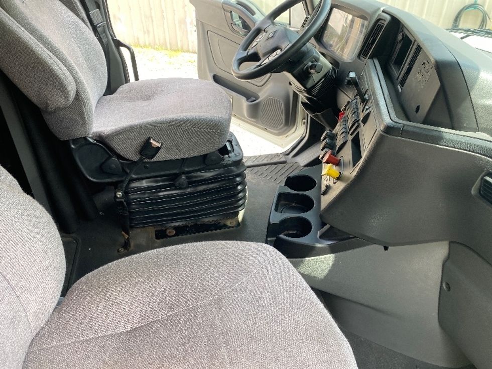 Sleeper Tractor-Heavy Duty Tractors-International-2019-LT625-Cleveland-TN-716,888\n\t\tmiles-$ 28,250 - Image 15