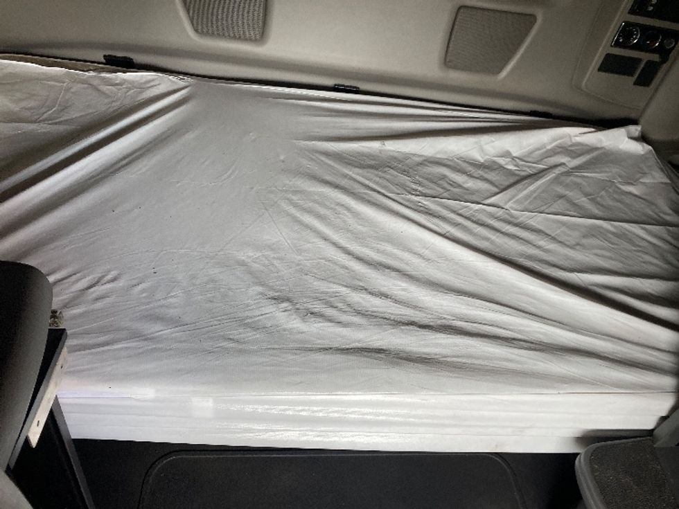 Sleeper Tractor-Heavy Duty Tractors-International-2019-LT625-Cleveland-TN-716,888\n\t\tmiles-$ 28,250 - Image 17