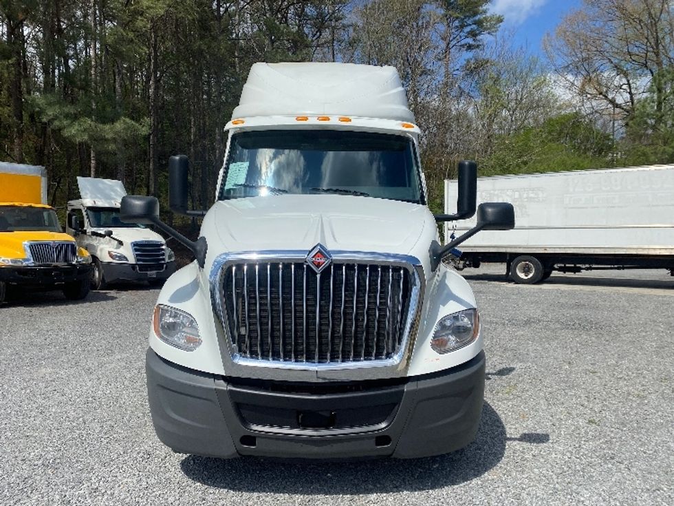 Sleeper Tractor-Heavy Duty Tractors-International-2019-LT625-Cleveland-TN-716,888\n\t\tmiles-$ 28,250 - Image 2