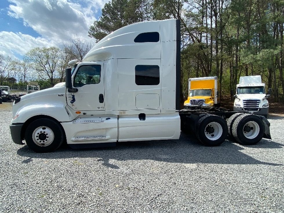 Sleeper Tractor-Heavy Duty Tractors-International-2019-LT625-Cleveland-TN-716,888\n\t\tmiles-$ 28,250 - Image 4