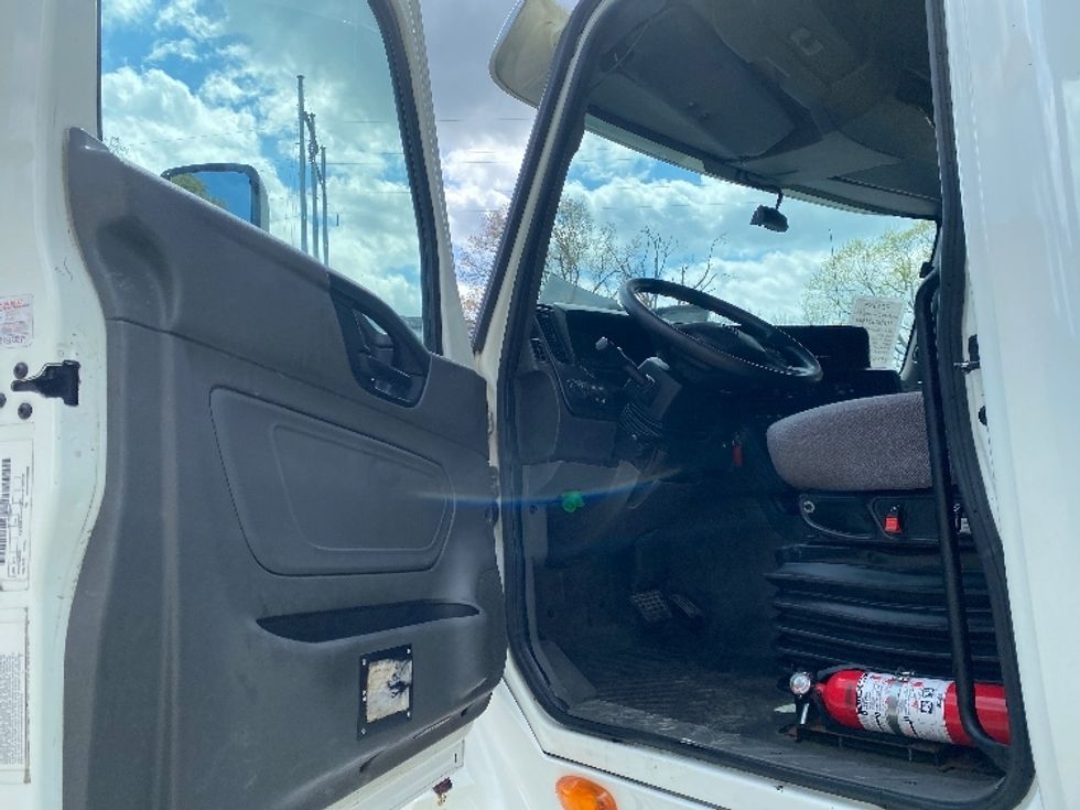 Sleeper Tractor-Heavy Duty Tractors-International-2019-LT625-Cleveland-TN-716,888\n\t\tmiles-$ 28,250 - Image 9