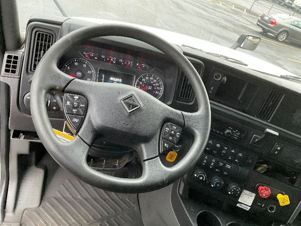 Sleeper Tractor-Heavy Duty Tractors-International-2019-LT625-Columbus-OH-510,260\n\t\tmiles-$ 39,500 - Image 11