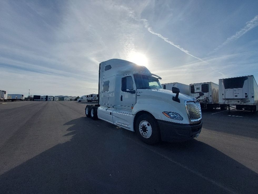 Sleeper Tractor-Heavy Duty Tractors-International-2019-LT625-Concord-NC-511,528\n\t\tmiles-$ 35,500 - Image 1