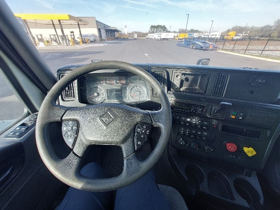 Sleeper Tractor-Heavy Duty Tractors-International-2019-LT625-Concord-NC-511,528\n\t\tmiles-$ 35,500 - Image 11