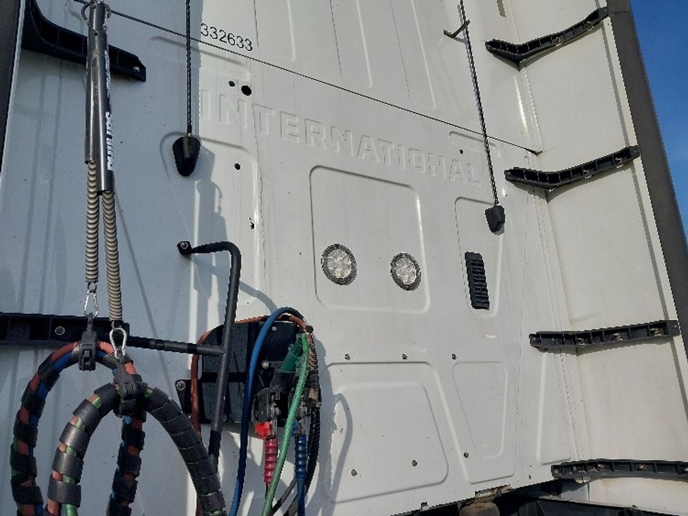 Sleeper Tractor-Heavy Duty Tractors-International-2019-LT625-Concord-NC-511,528\n\t\tmiles-$ 35,500 - Image 22