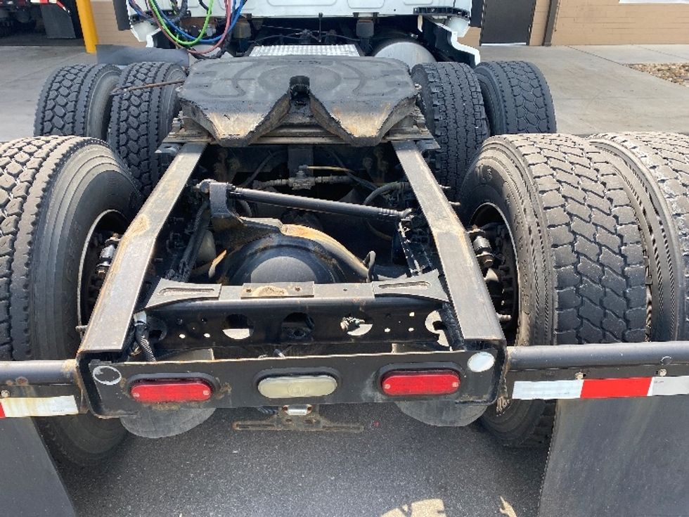 Sleeper Tractor-Heavy Duty Tractors-International-2019-LT625-Concord-NC-533,087\n\t\tmiles-$ 47,500 - Image 6