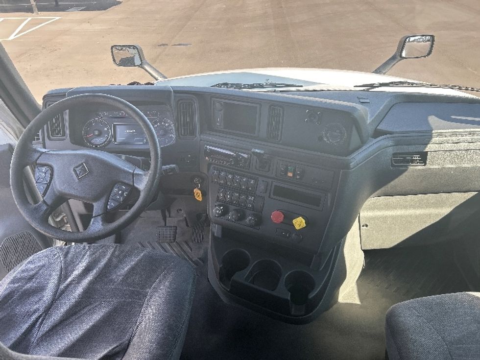 Sleeper Tractor-Heavy Duty Tractors-International-2019-LT625-Concord-NC-559,519\n\t\tmiles-$ 40,750 - Image 12