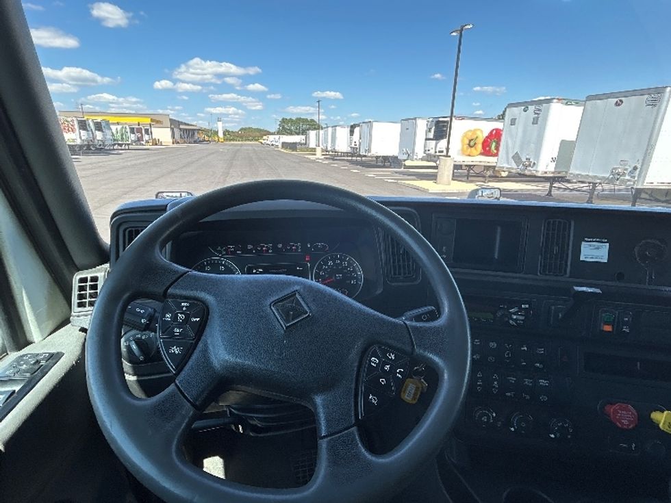 Sleeper Tractor-Heavy Duty Tractors-International-2019-LT625-Concord-NC-600,322\n\t\tmiles-$ 36,500 - Image 11