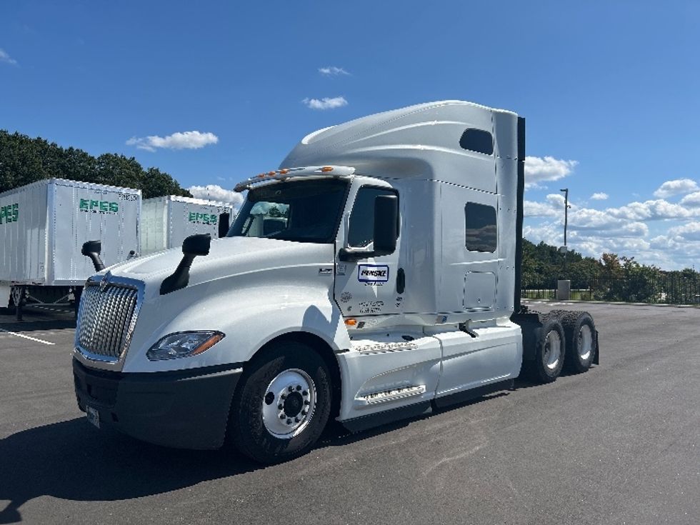 Sleeper Tractor-Heavy Duty Tractors-International-2019-LT625-Concord-NC-600,322\n\t\tmiles-$ 36,500 - Image 3