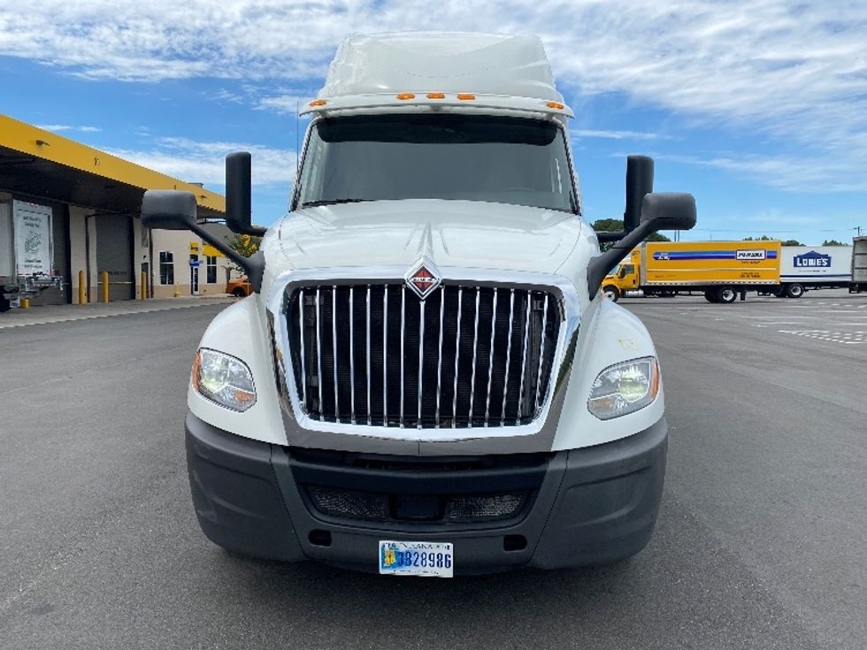 Sleeper Tractor-Heavy Duty Tractors-International-2019-LT625-Concord-NC-601,112\n\t\tmiles-$ 40,500 - Image 2