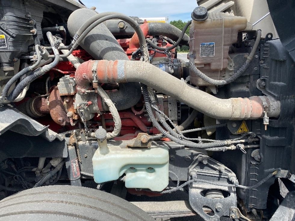 Sleeper Tractor-Heavy Duty Tractors-International-2019-LT625-Concord-NC-601,112\n\t\tmiles-$ 40,500 - Image 21
