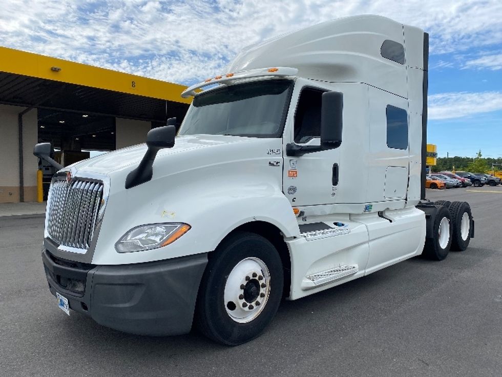 Sleeper Tractor-Heavy Duty Tractors-International-2019-LT625-Concord-NC-601,112\n\t\tmiles-$ 40,500 - Image 3