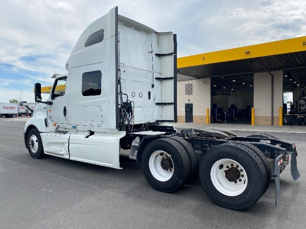 Sleeper Tractor-Heavy Duty Tractors-International-2019-LT625-Concord-NC-601,112\n\t\tmiles-$ 40,500 - Image 5