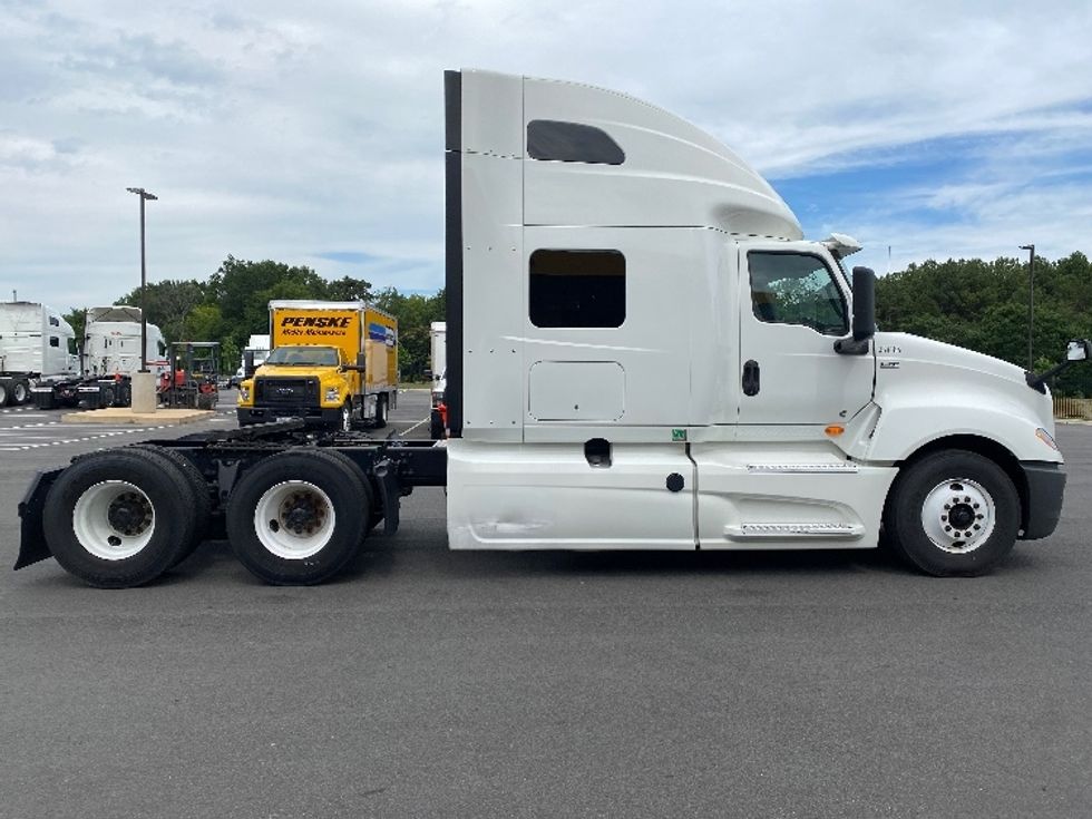 Sleeper Tractor-Heavy Duty Tractors-International-2019-LT625-Concord-NC-601,112\n\t\tmiles-$ 40,500 - Image 8