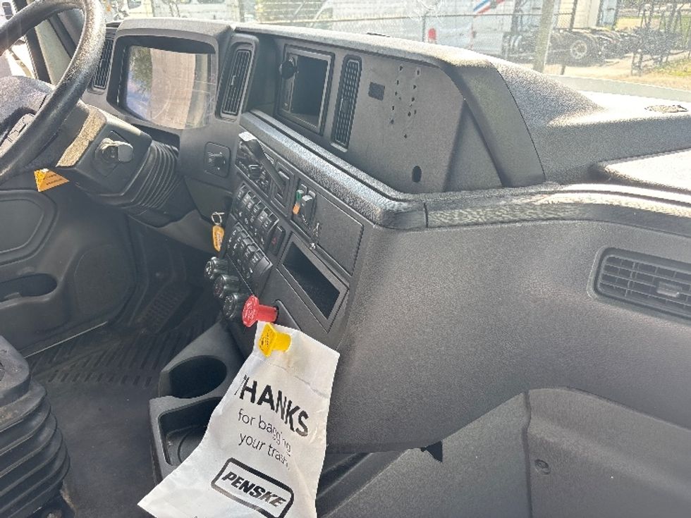 Sleeper Tractor-Heavy Duty Tractors-International-2019-LT625-Concord-NC-616,815\n\t\tmiles-$ 37,750 - Image 15