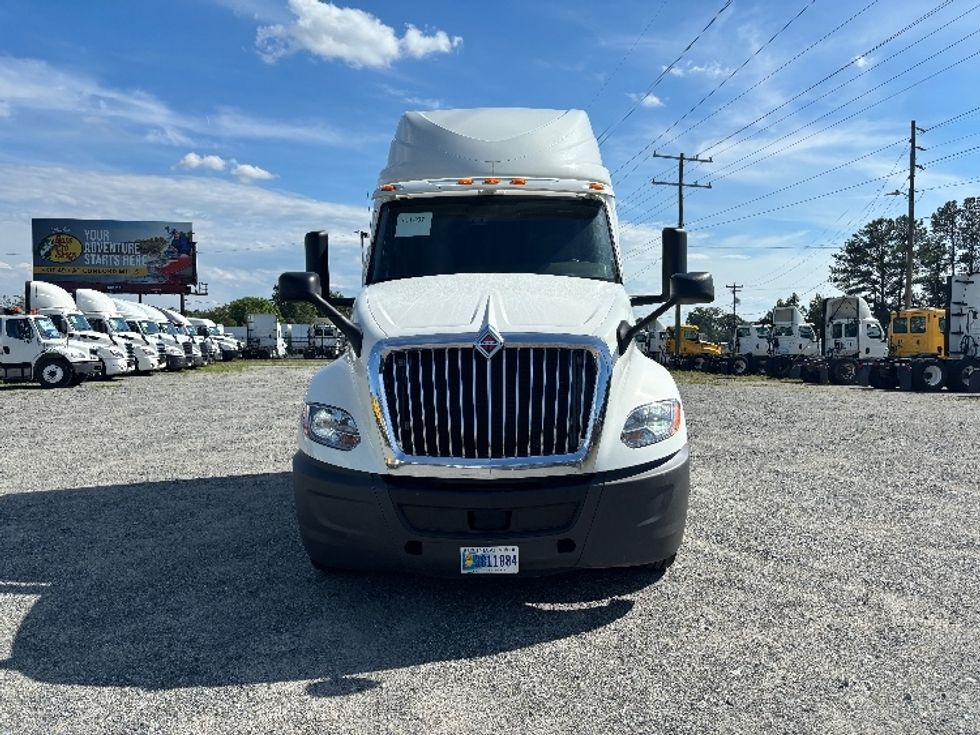 Sleeper Tractor-Heavy Duty Tractors-International-2019-LT625-Concord-NC-616,815\n\t\tmiles-$ 37,750 - Image 2