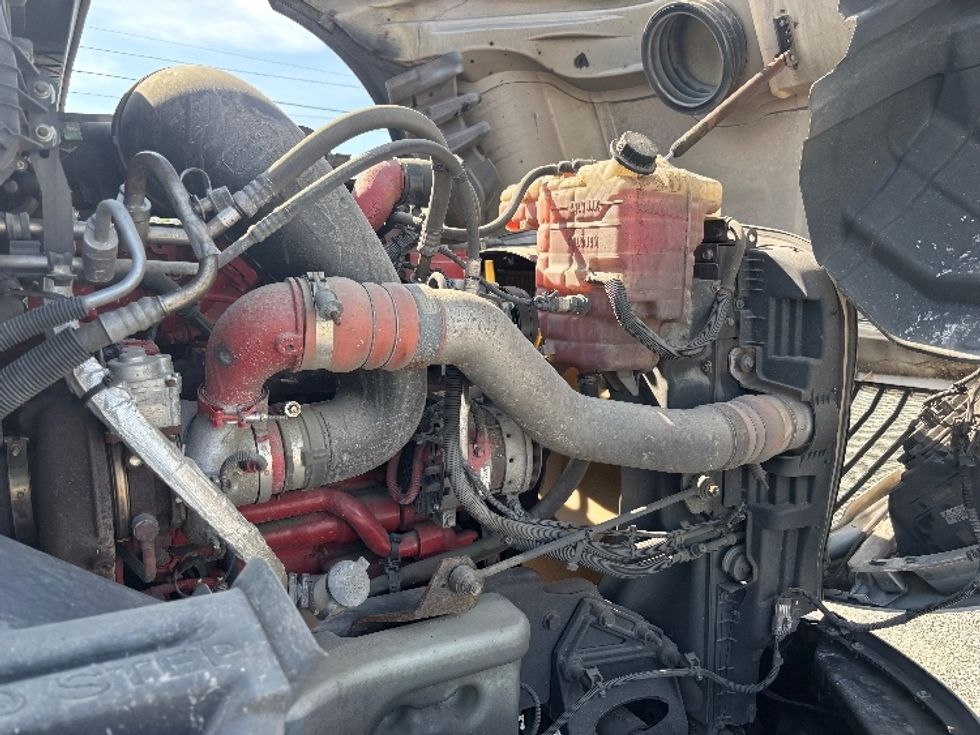 Sleeper Tractor-Heavy Duty Tractors-International-2019-LT625-Concord-NC-616,815\n\t\tmiles-$ 37,750 - Image 20