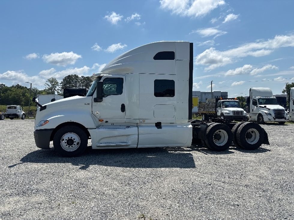 Sleeper Tractor-Heavy Duty Tractors-International-2019-LT625-Concord-NC-616,815\n\t\tmiles-$ 37,750 - Image 4
