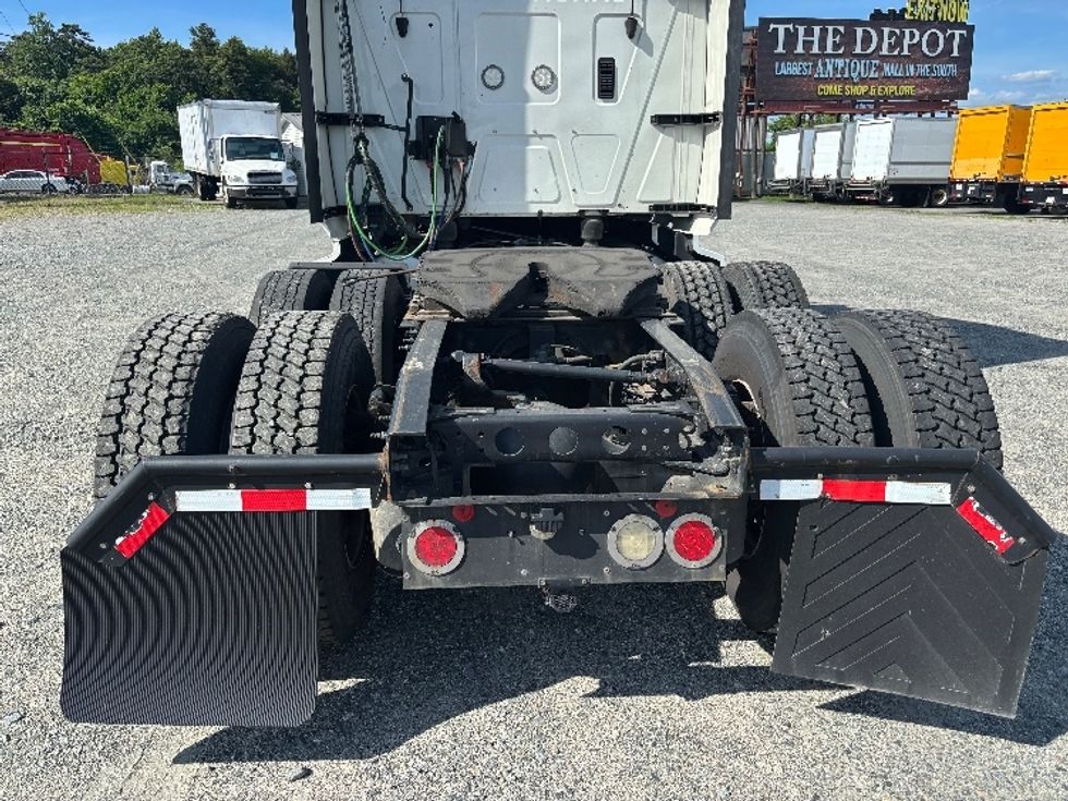 Sleeper Tractor-Heavy Duty Tractors-International-2019-LT625-Concord-NC-616,815\n\t\tmiles-$ 37,750 - Image 6