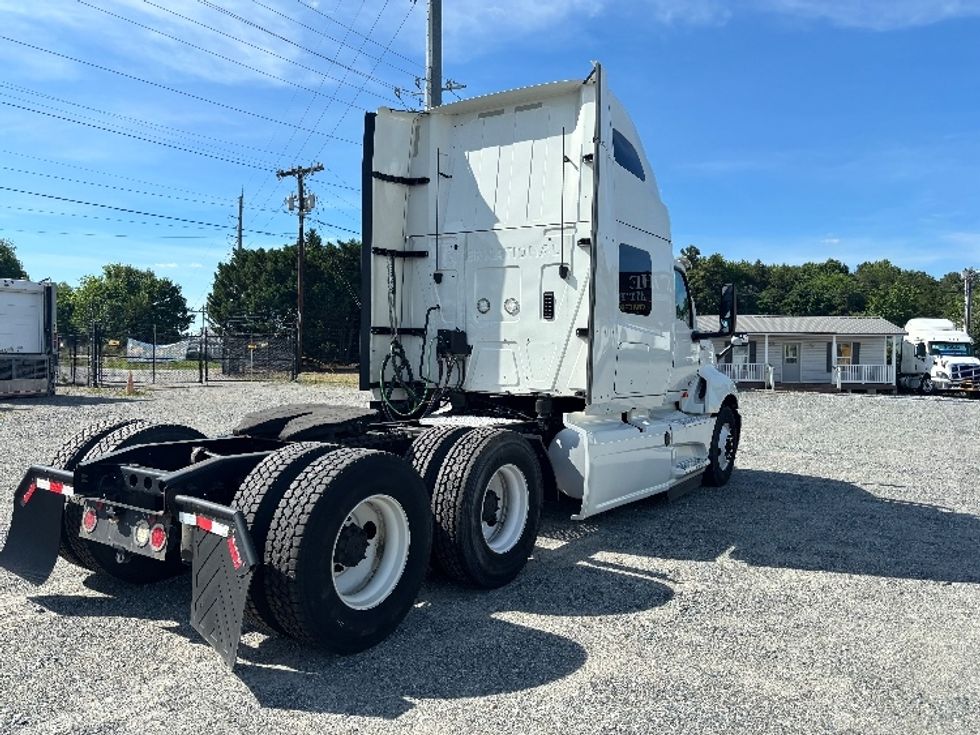 Sleeper Tractor-Heavy Duty Tractors-International-2019-LT625-Concord-NC-616,815\n\t\tmiles-$ 37,750 - Image 7