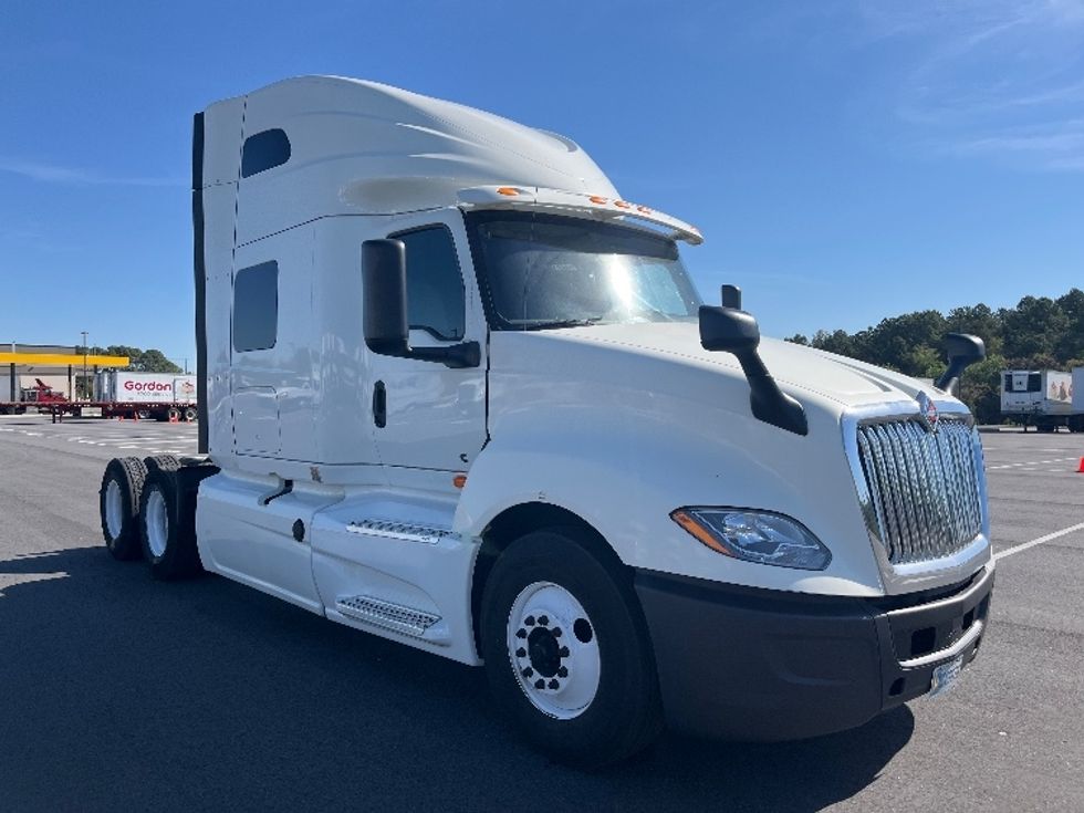 Sleeper Tractor-Heavy Duty Tractors-International-2019-LT625-Concord-NC-622,306\n\t\tmiles-$ 36,250 - Image 1