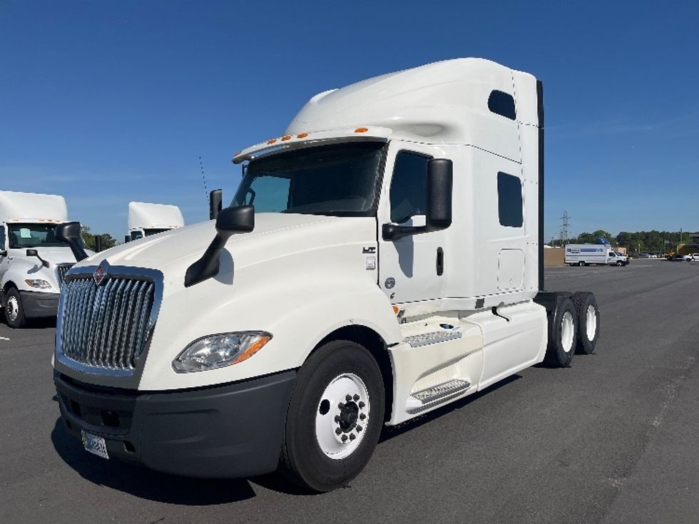Sleeper Tractor-Heavy Duty Tractors-International-2019-LT625-Concord-NC-622,306\n\t\tmiles-$ 36,250 - Image 3