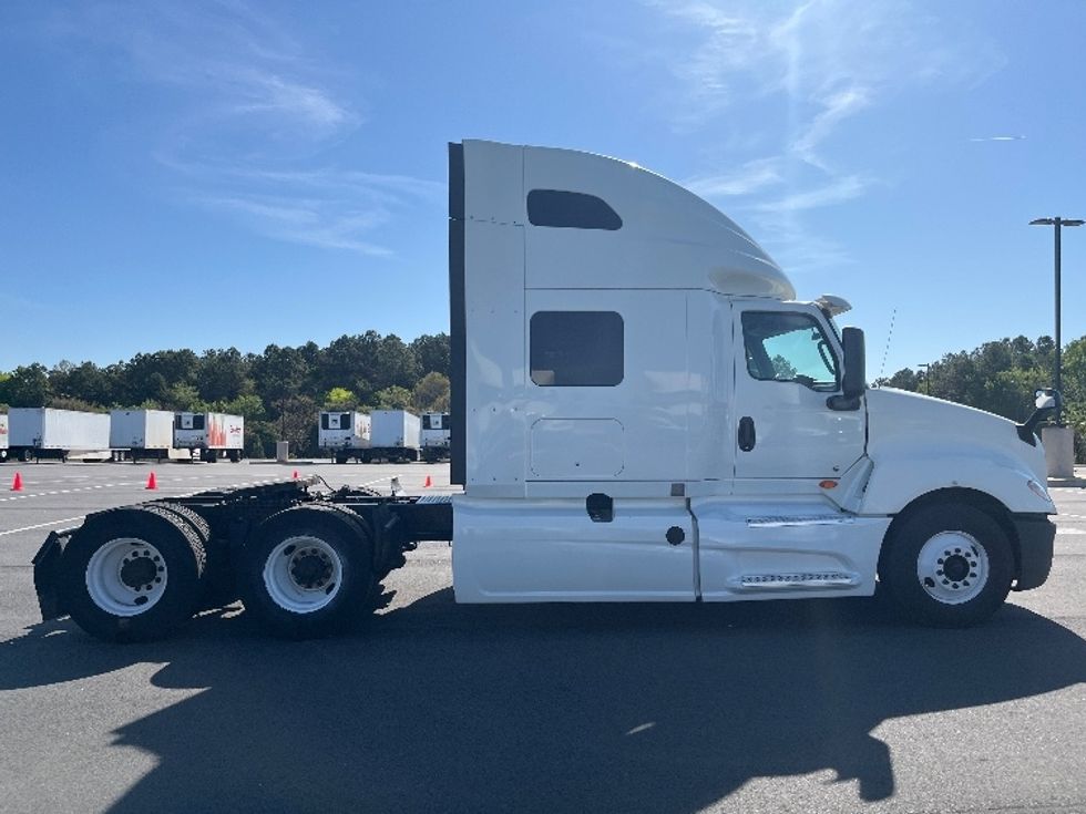 Sleeper Tractor-Heavy Duty Tractors-International-2019-LT625-Concord-NC-622,306\n\t\tmiles-$ 36,250 - Image 8