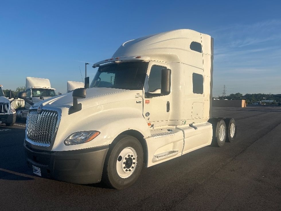 Sleeper Tractor-Heavy Duty Tractors-International-2019-LT625-Concord-NC-651,343\n\t\tmiles-$ 31,500 - Image 3