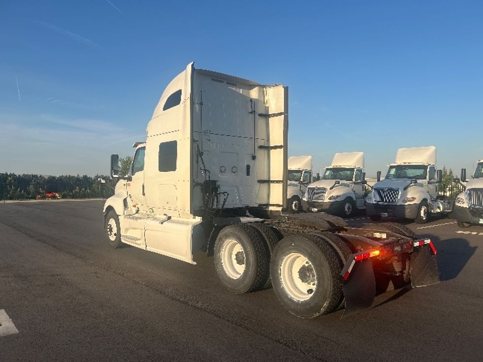 Sleeper Tractor-Heavy Duty Tractors-International-2019-LT625-Concord-NC-651,343\n\t\tmiles-$ 31,500 - Image 5