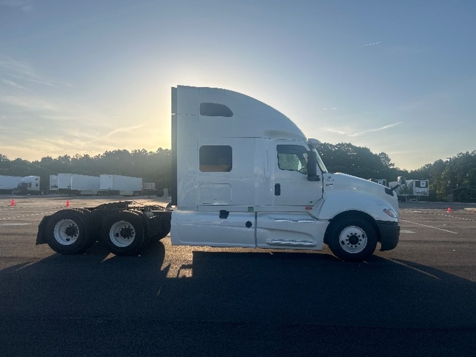 Sleeper Tractor-Heavy Duty Tractors-International-2019-LT625-Concord-NC-651,343\n\t\tmiles-$ 31,500 - Image 8