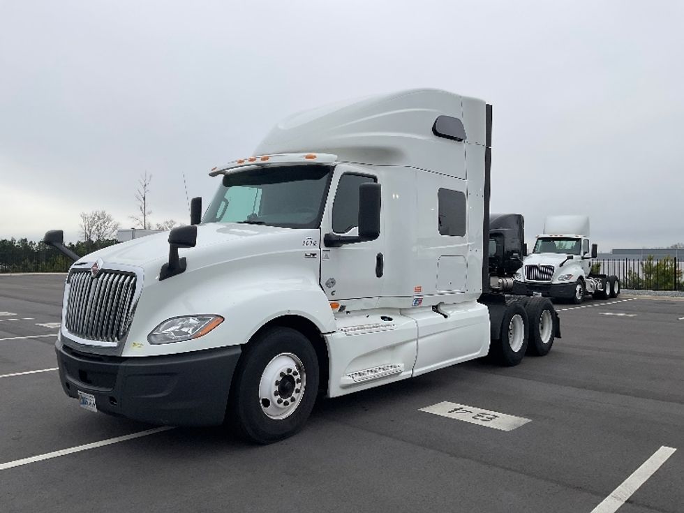 Sleeper Tractor-Heavy Duty Tractors-International-2019-LT625-Concord-NC-654,535\n\t\tmiles-$ 27,500 - Image 3