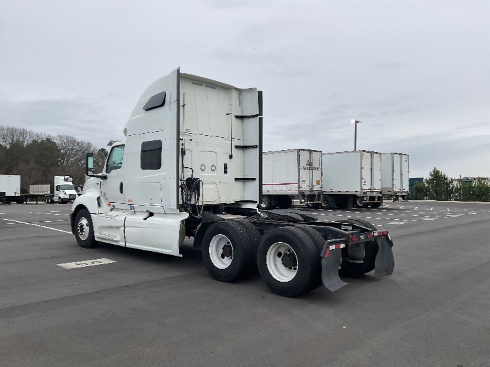 Sleeper Tractor-Heavy Duty Tractors-International-2019-LT625-Concord-NC-654,535\n\t\tmiles-$ 27,500 - Image 5