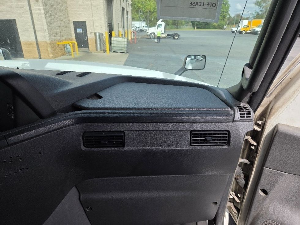 Sleeper Tractor-Heavy Duty Tractors-International-2019-LT625-Concord-NC-680,116\n\t\tmiles-$ 26,000 - Image 12