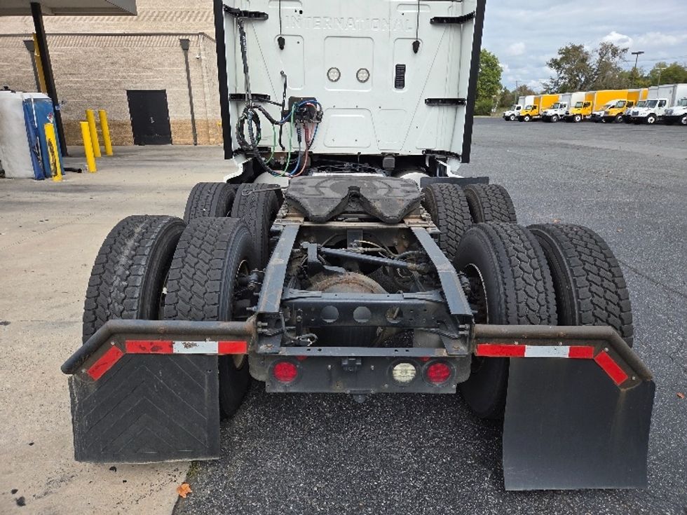 Sleeper Tractor-Heavy Duty Tractors-International-2019-LT625-Concord-NC-680,116\n\t\tmiles-$ 26,000 - Image 6