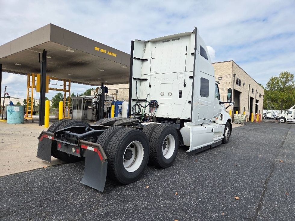 Sleeper Tractor-Heavy Duty Tractors-International-2019-LT625-Concord-NC-680,116\n\t\tmiles-$ 26,000 - Image 7