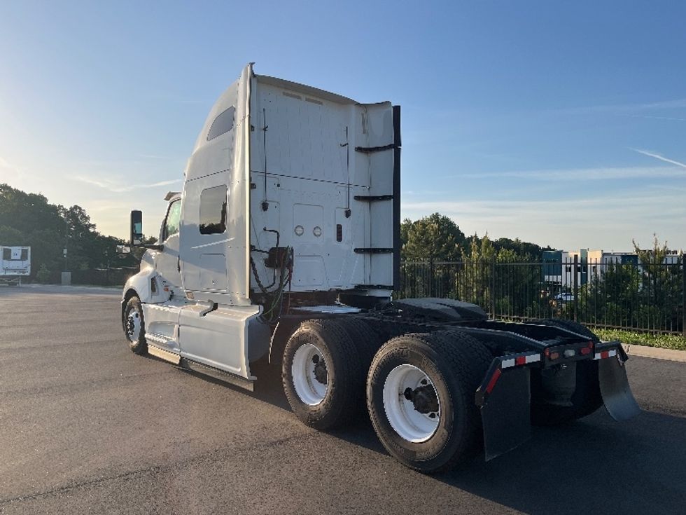 Sleeper Tractor-Heavy Duty Tractors-International-2019-LT625-Concord-NC-682,119\n\t\tmiles-$ 27,500 - Image 5