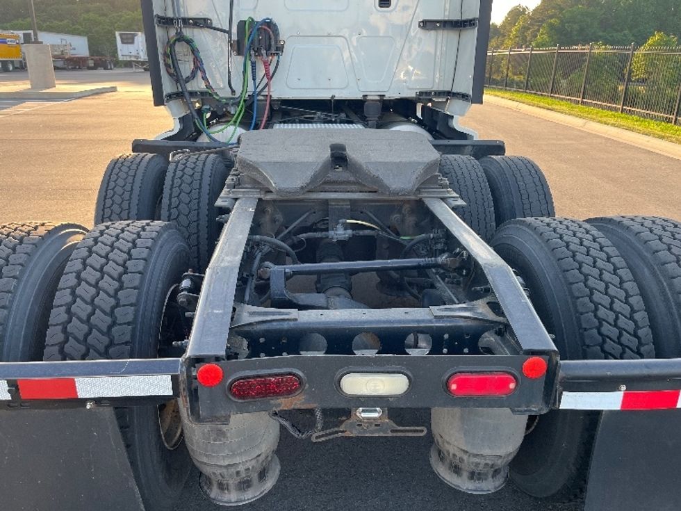 Sleeper Tractor-Heavy Duty Tractors-International-2019-LT625-Concord-NC-682,119\n\t\tmiles-$ 27,500 - Image 6