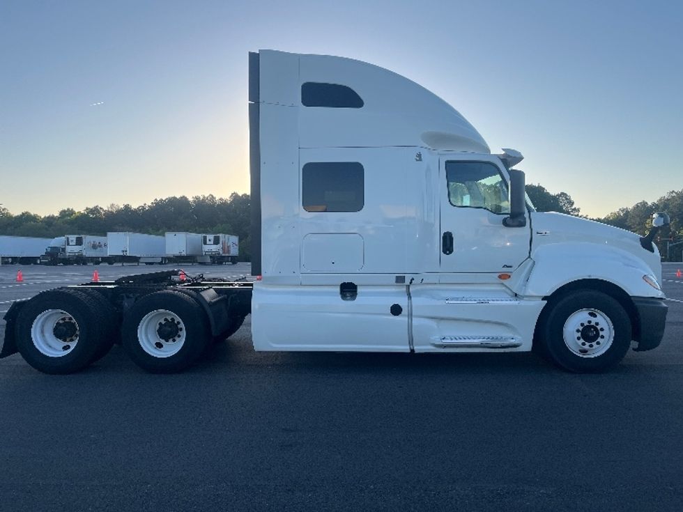 Sleeper Tractor-Heavy Duty Tractors-International-2019-LT625-Concord-NC-682,119\n\t\tmiles-$ 27,500 - Image 8