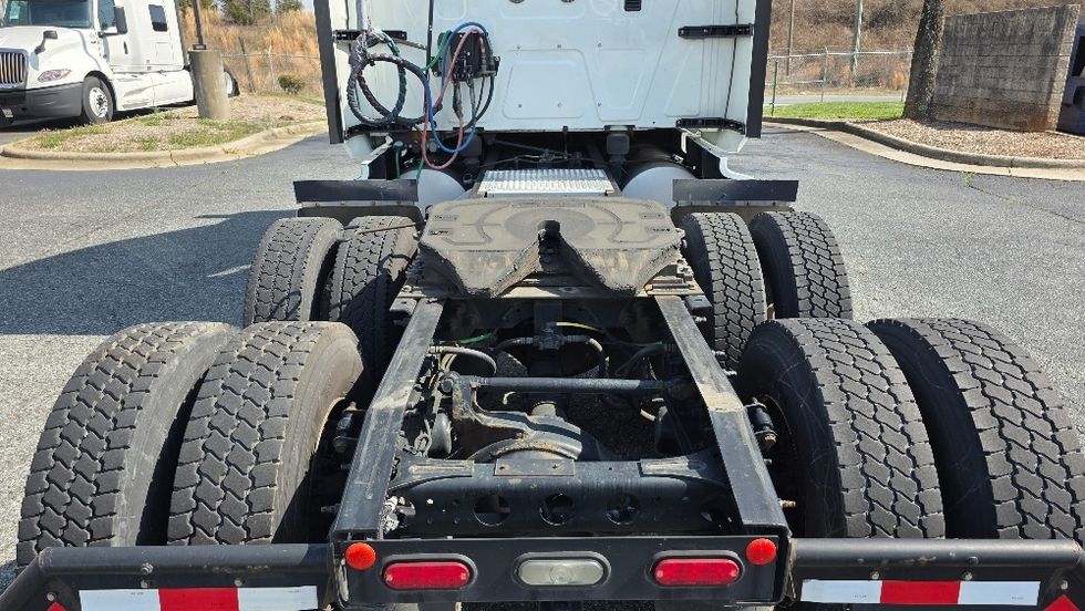 Sleeper Tractor-Heavy Duty Tractors-International-2019-LT625-Concord-NC-741,533\n\t\tmiles-$ 21,500 - Image 6