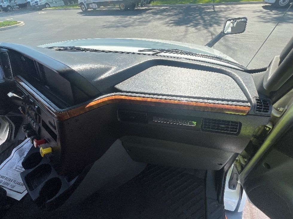 Sleeper Tractor-Heavy Duty Tractors-International-2019-LT625-Cranbury-NJ-478,205\n\t\tmiles-$ 47,750 - Image 14