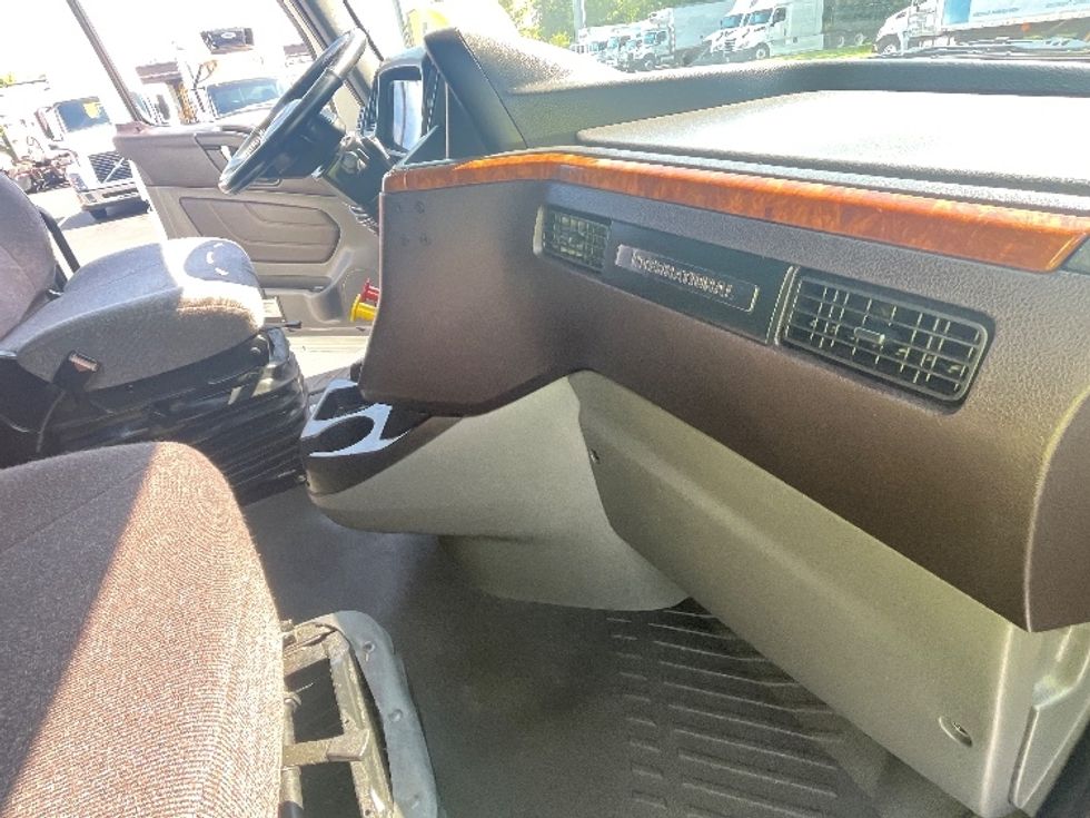 Sleeper Tractor-Heavy Duty Tractors-International-2019-LT625-Cranbury-NJ-478,205\n\t\tmiles-$ 47,750 - Image 15